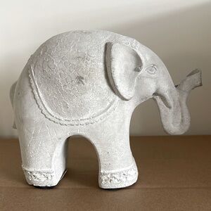 Grey elephant